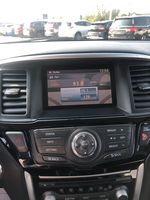 Black[Super Black] 2014 Nissan Pathfinder Radio Controls Closeup Photo in Brockville ON