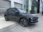 Black[Mosaic Black Metallic] 2025 Chevrolet Trailblazer RS Right Front Corner Photo in Calgary AB