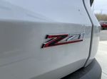 White[Iridescent Pearl Tricoat] 2025 Chevrolet Traverse Z71 Trim Specific Photo in Calgary AB