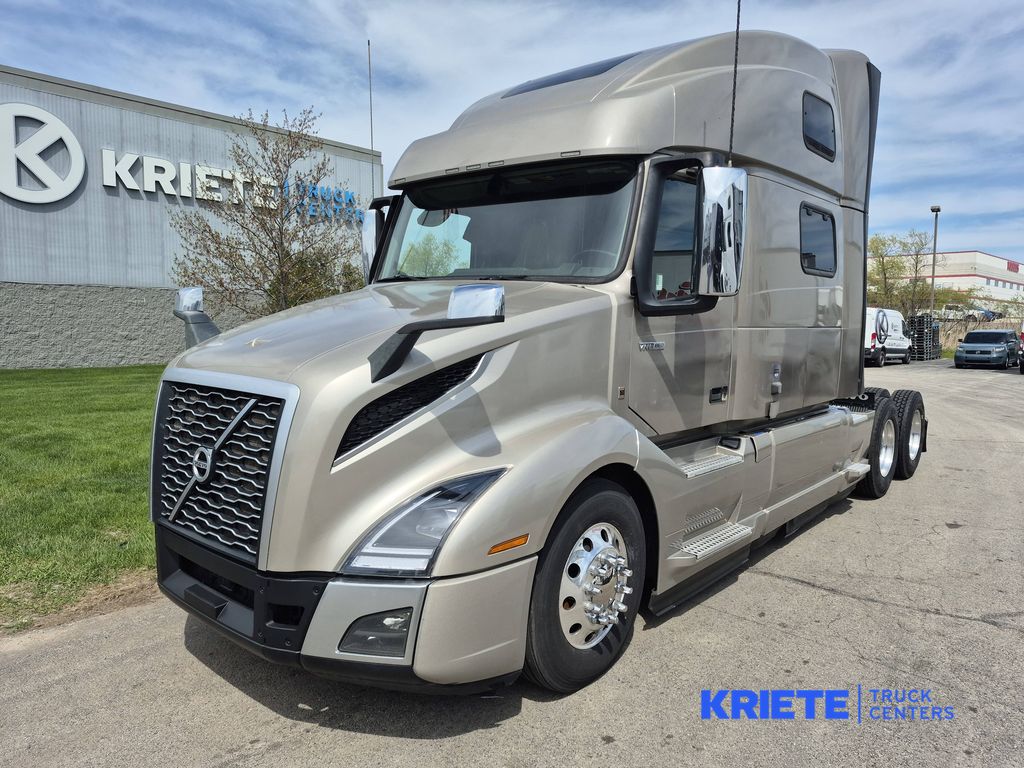 2022 VOLVO VNL64T860
