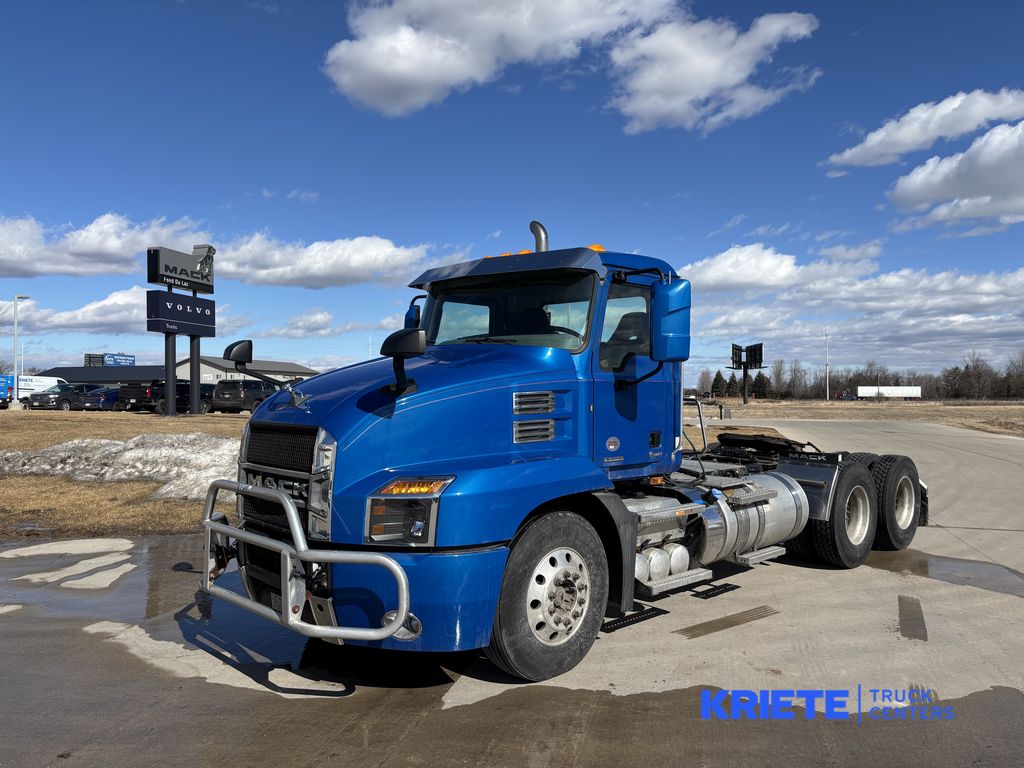 DK RICH BLUE 2020 MACK AN64T-TADC