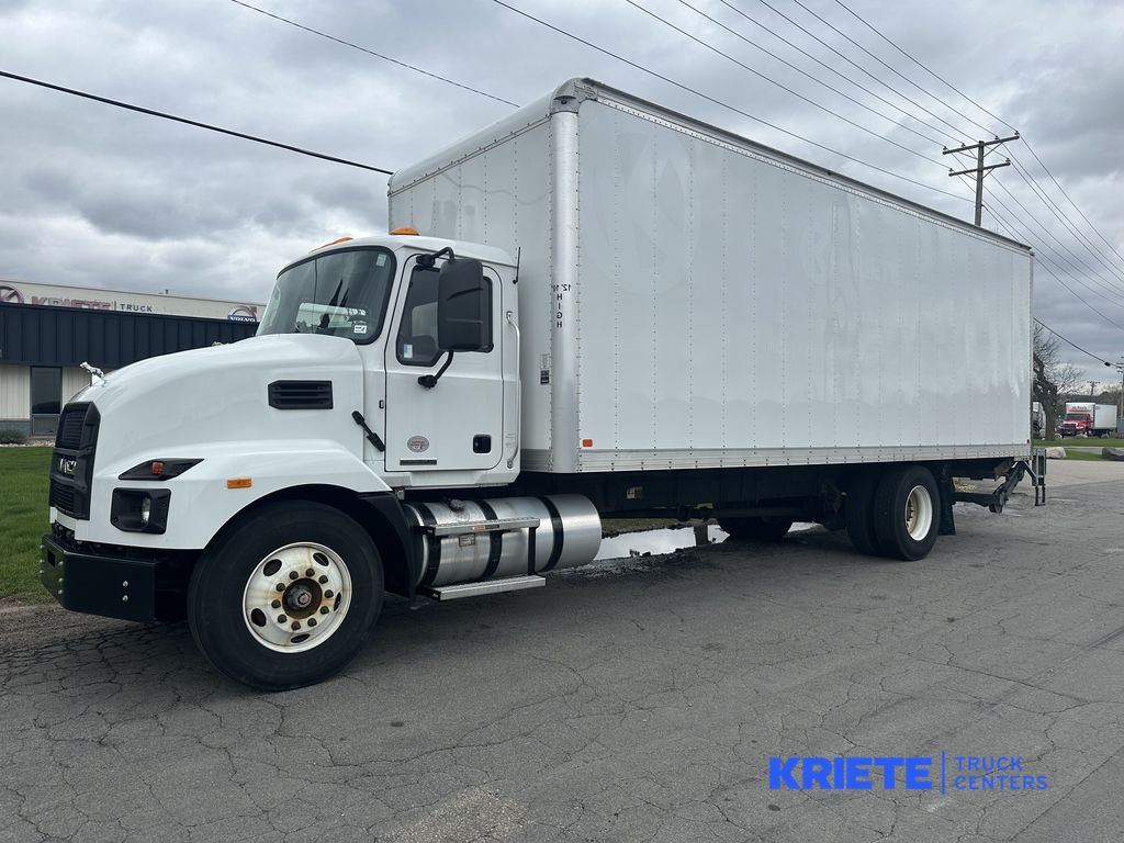 White 2022 MACK MD642
