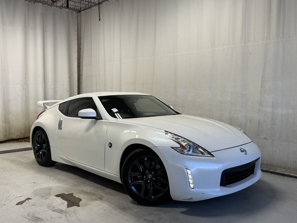 WHITE 2016 Nissan 370Z Coupe - Manual Transmission, NAV, Cruise Control
