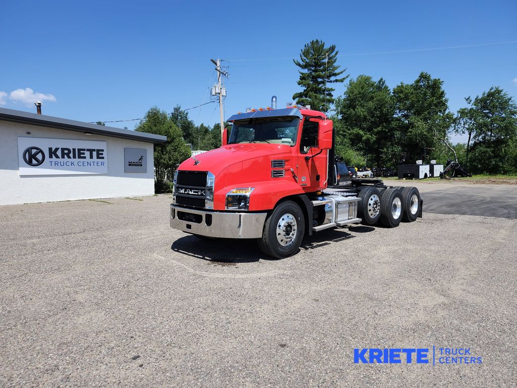 RED 2026 MACK AN84T DC