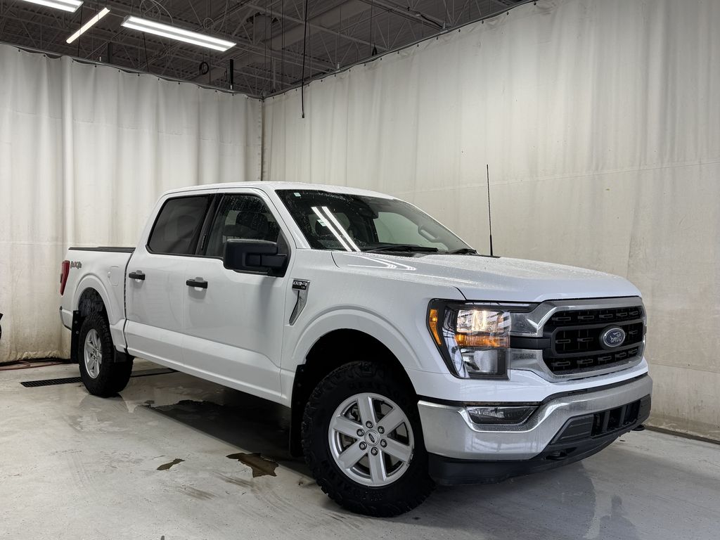 WHITE 2023 Ford F-150 XLT 4X4 - Backup Camera, Cruise Control, Bluetooth