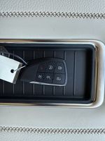 White[White Frost Tricoat] 2023 GMC Yukon Key and Fob Photo in Edmonton AB