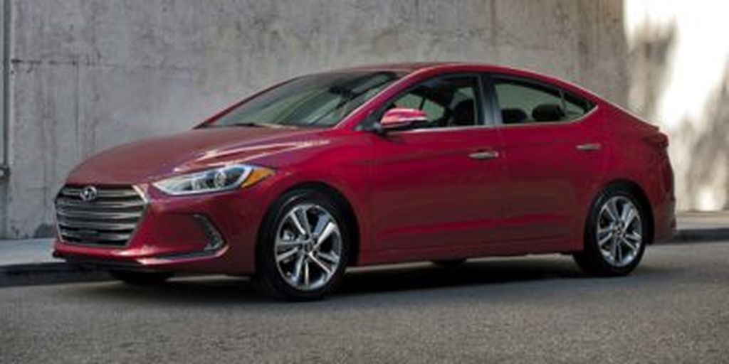 Silver[Platinum Silver Metallic] 2018 Hyundai Elantra