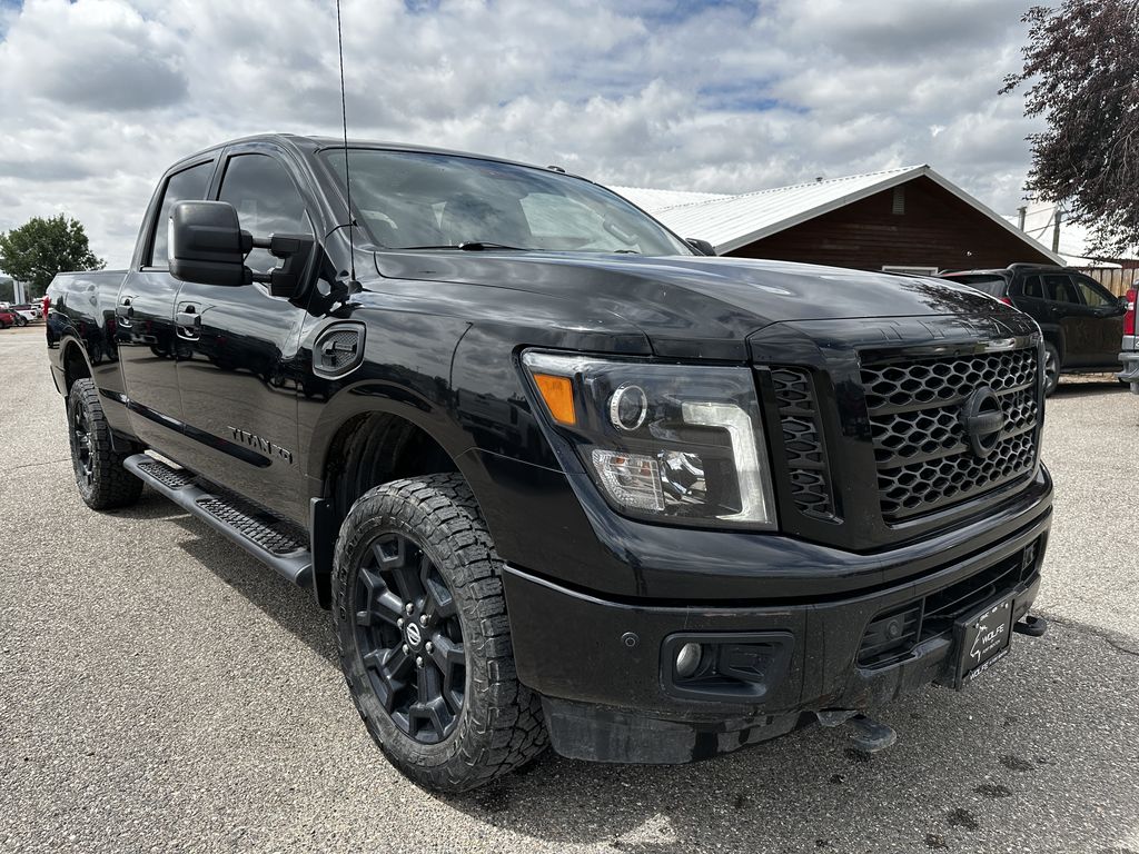 Black[Magnetic Black] 2018 Nissan Titan XD