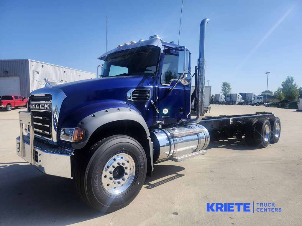 Image of 2026 MACK GR64F