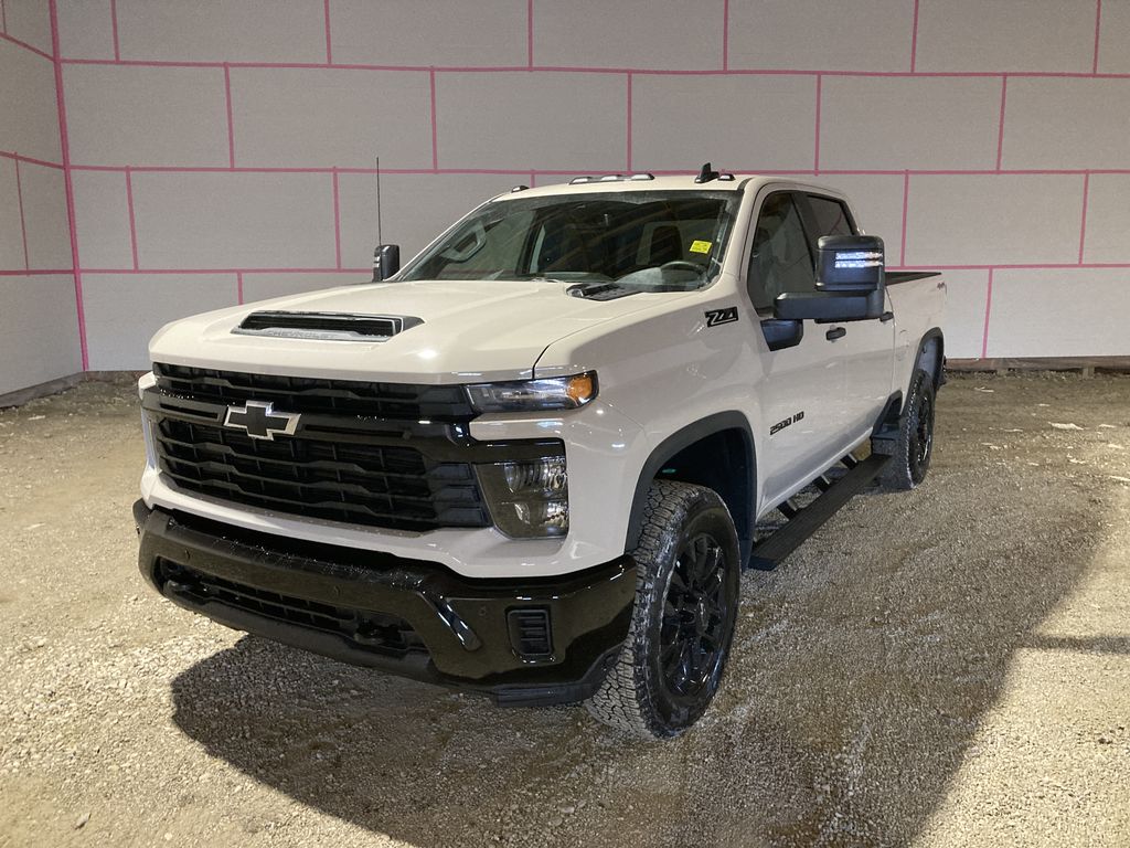 Chevrolet Silverado 2500HD Custom Crew Cab 4WD 2026