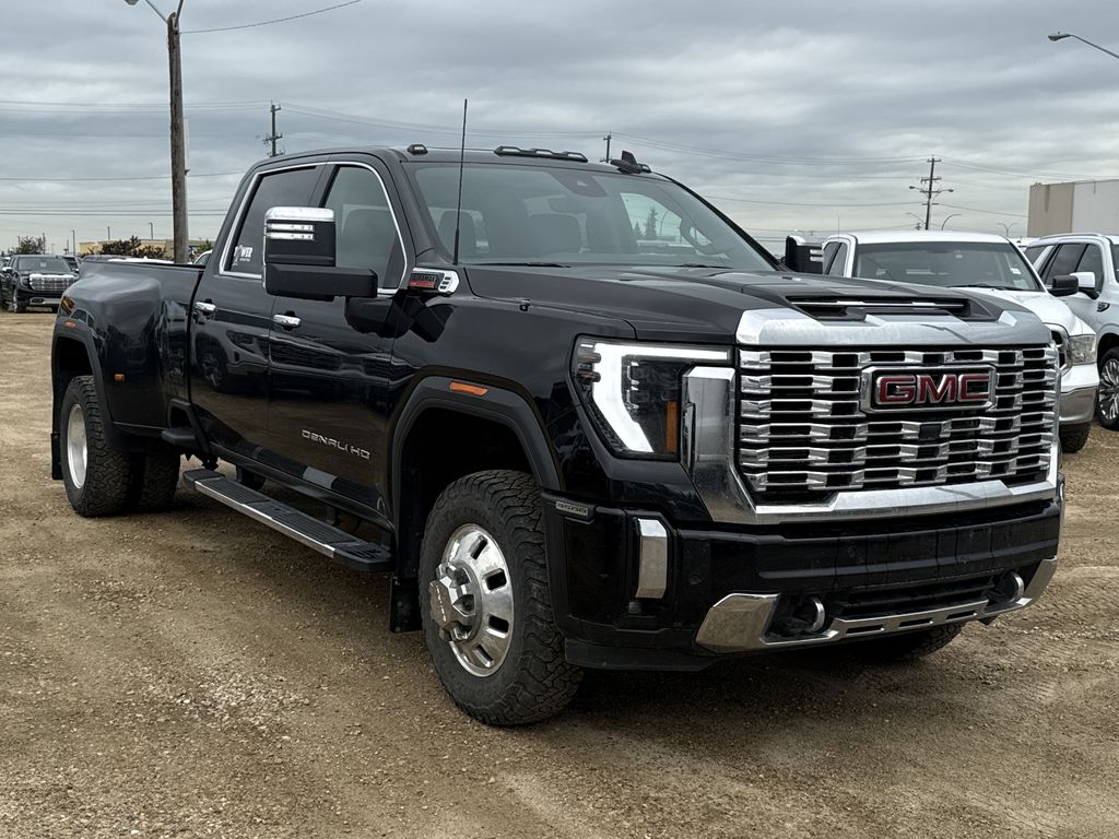 2024 GMC Sierra 3500HD Denali Crew Cab 4WD