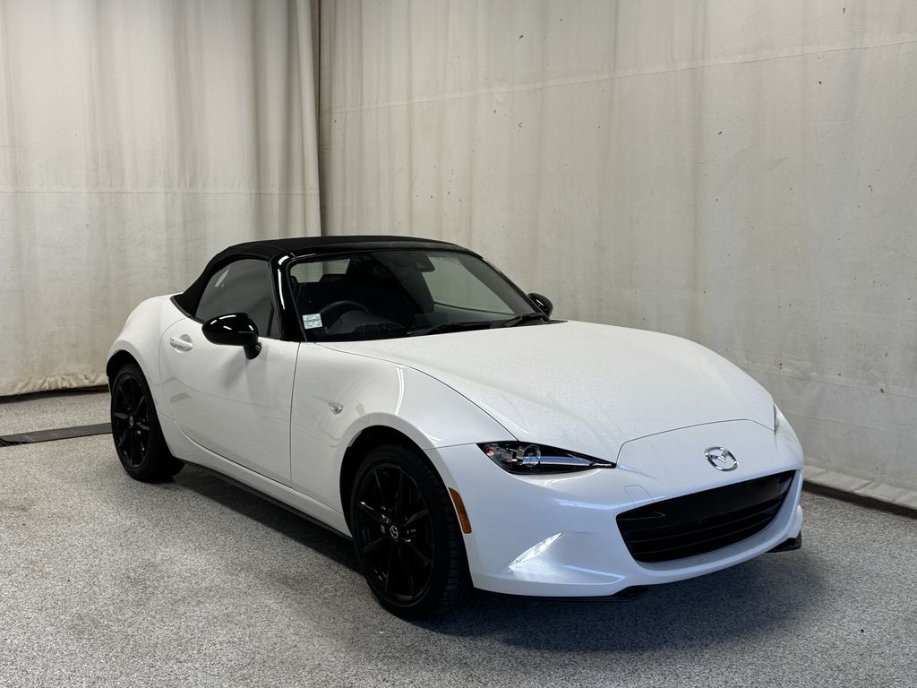 2021 Mazda MX-5 Miata GS RWD
