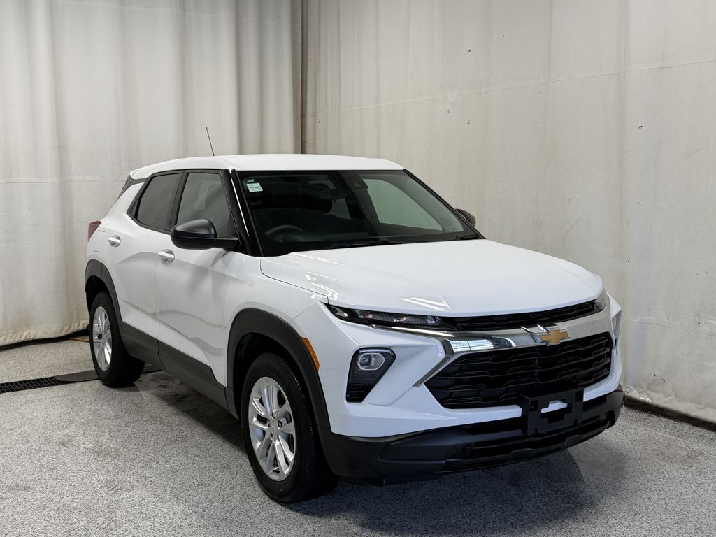White 2025 Chevrolet Trailblazer SUV / Crossover Four-Wheel Drive Automatic