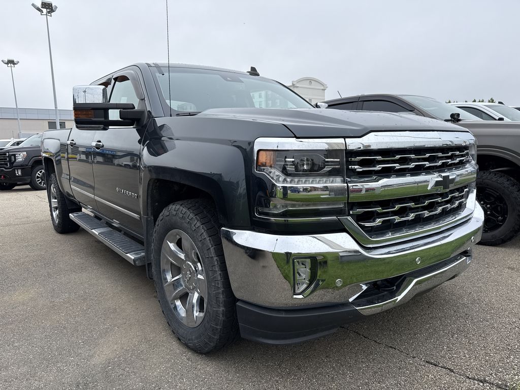 2018 Chevrolet Silverado 1500 LTZ Crew Cab 4WD