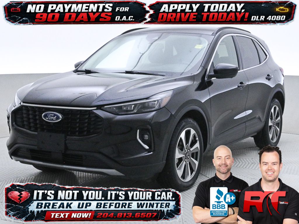  2023 Ford Escape Platinum AWD   