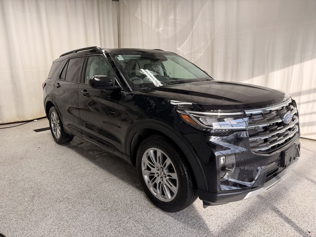  2026 Ford Explorer Active AWD   