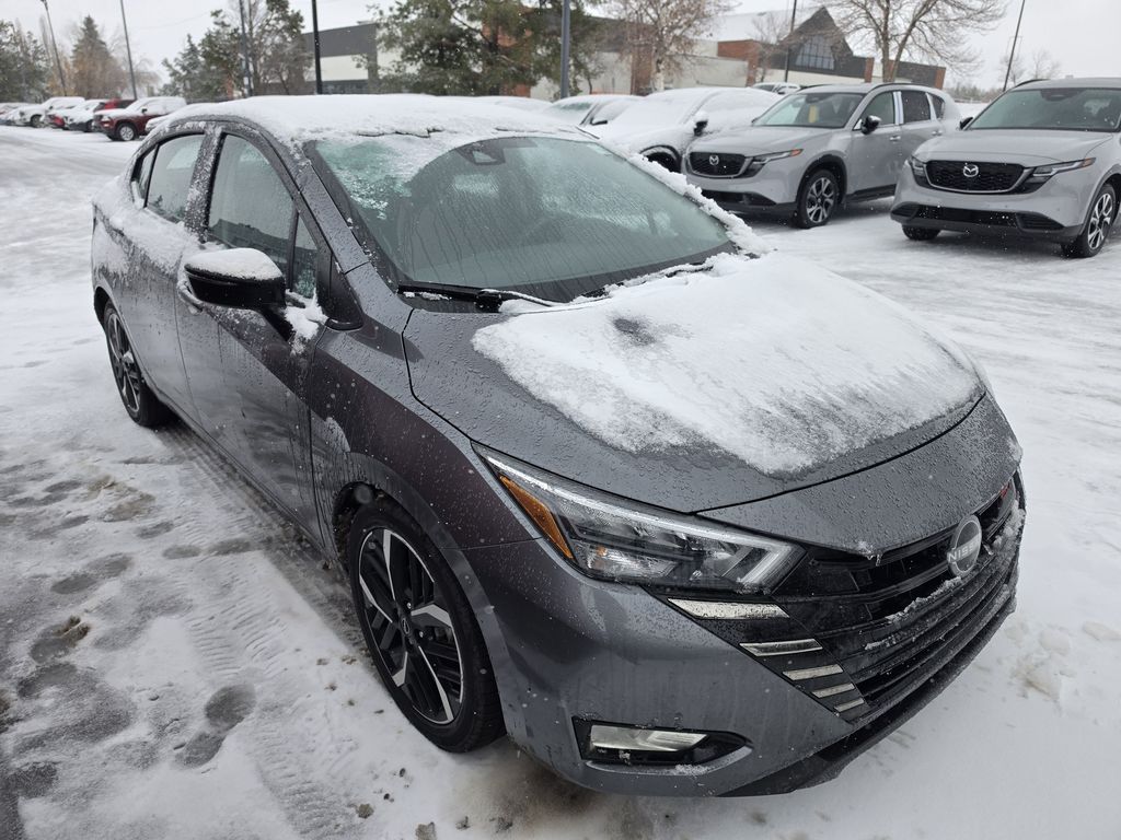 2024 Nissan Versa SR FWD