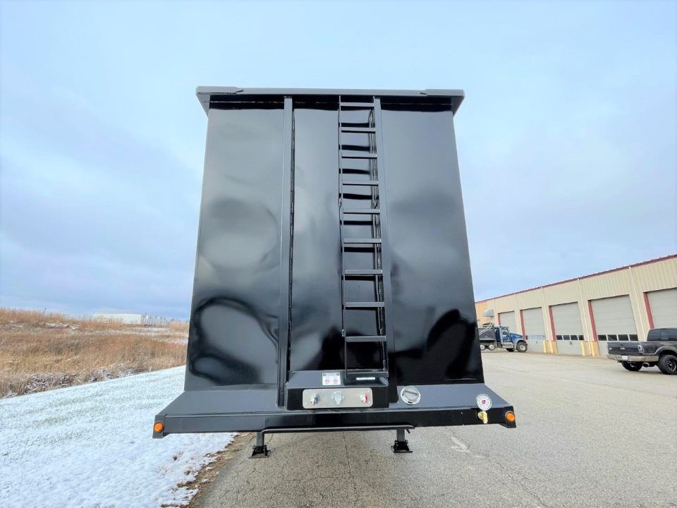 Slide images of 2023 Cross Country 533SH Scrap Hauler Trailer