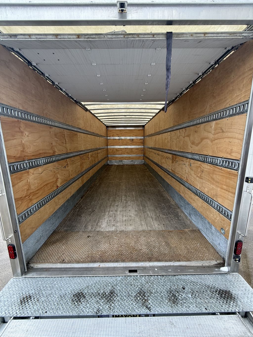 Slide images of Box Truck Rentals