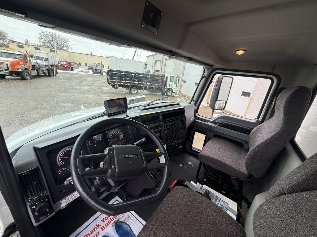 Slide images of Box Truck Rentals