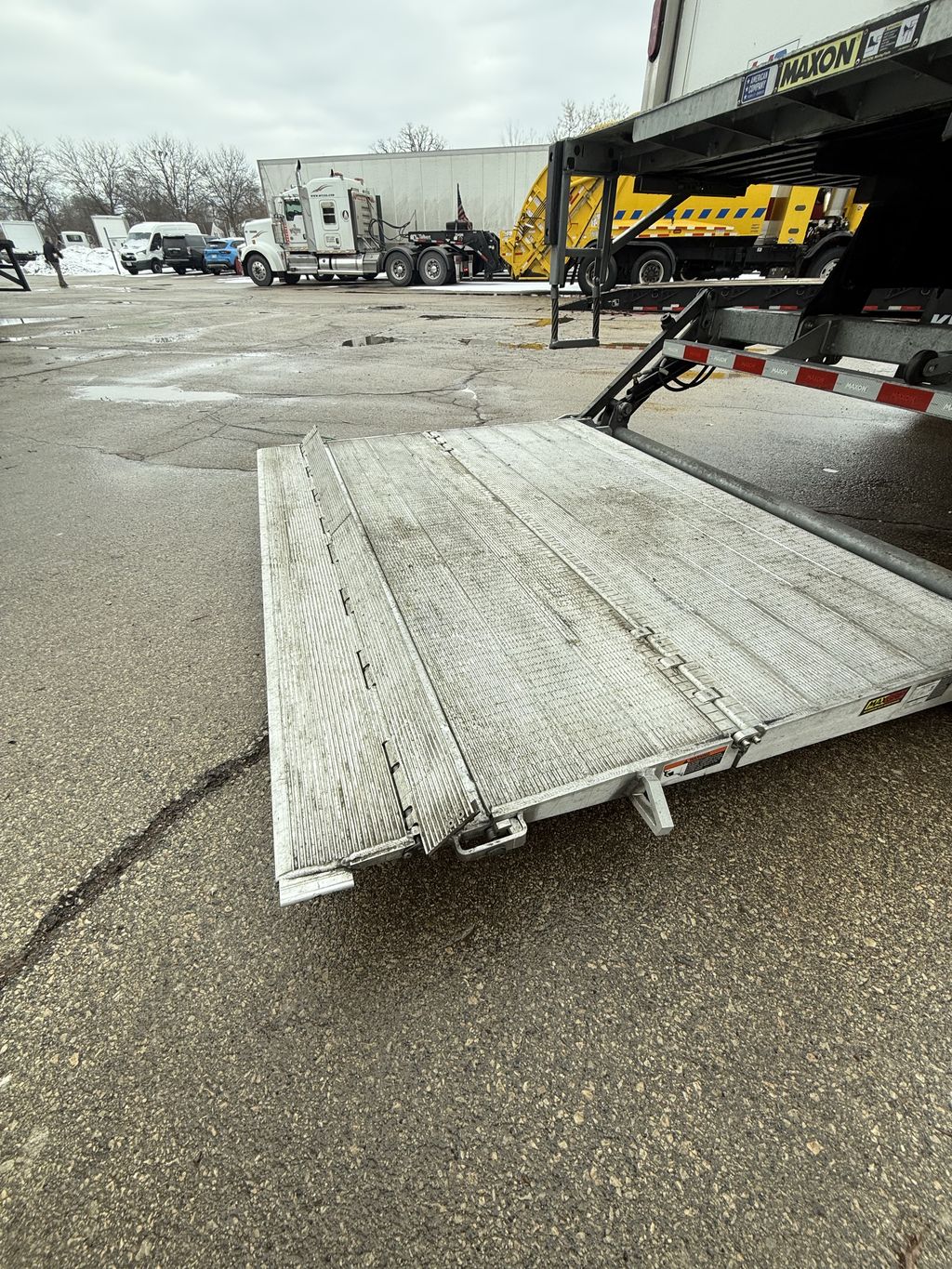 Slide images of Box Truck Rentals