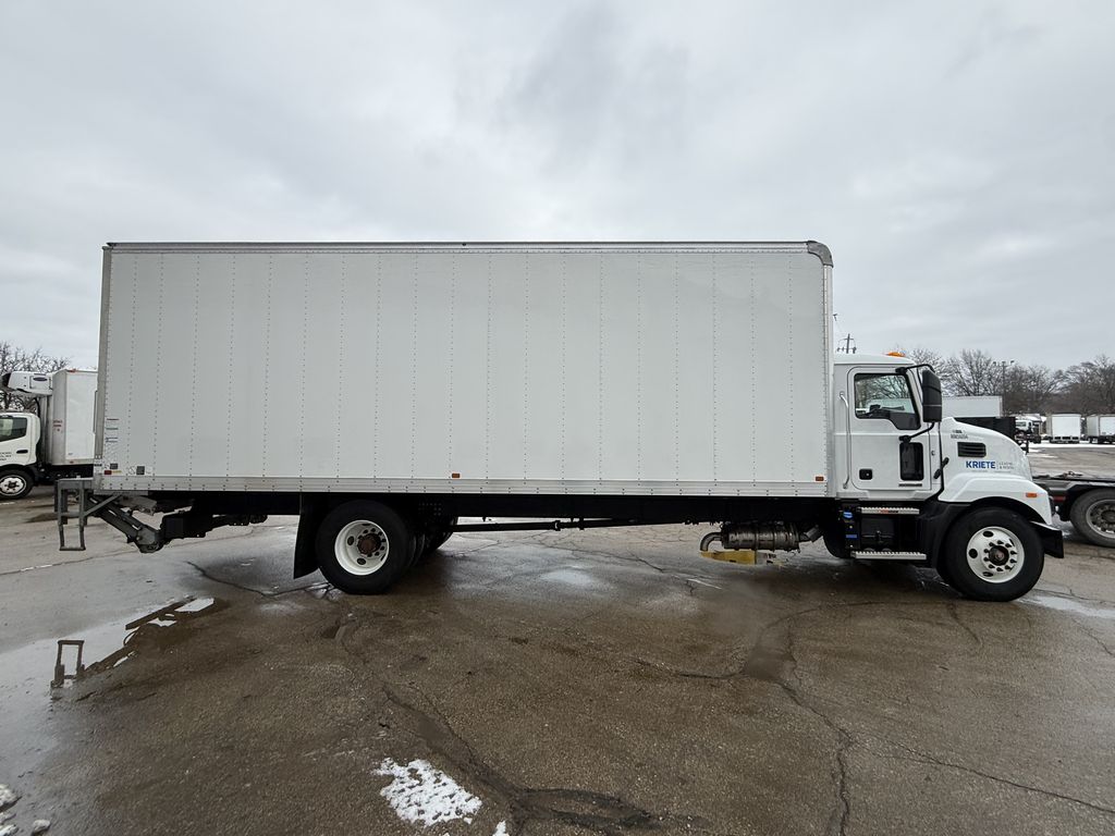 Slide images of Box Truck Rentals