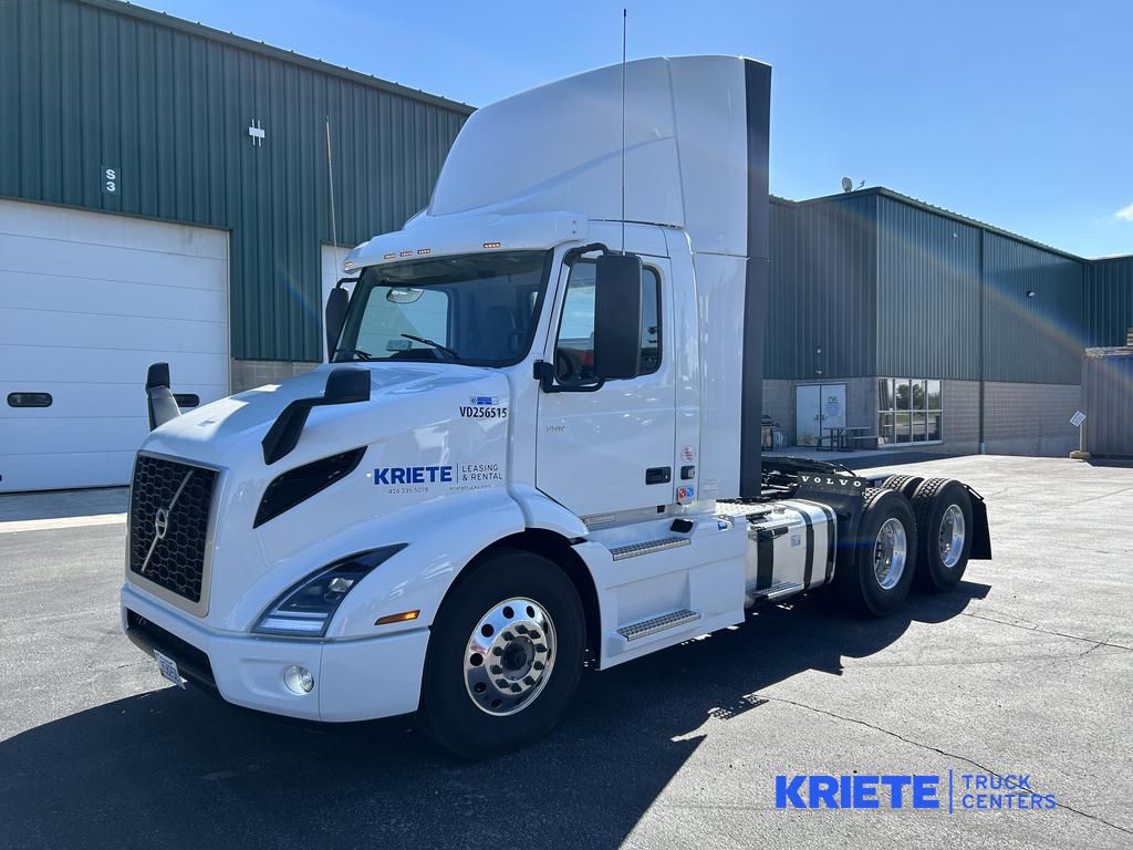 Main image of Tandem Axle Day Cab Wet Kit Rentals 
