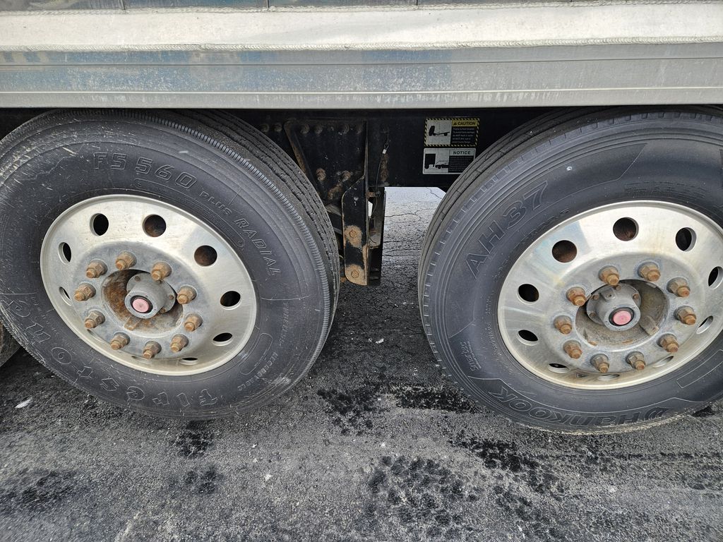 Slide images of 2020 MACK GR64B