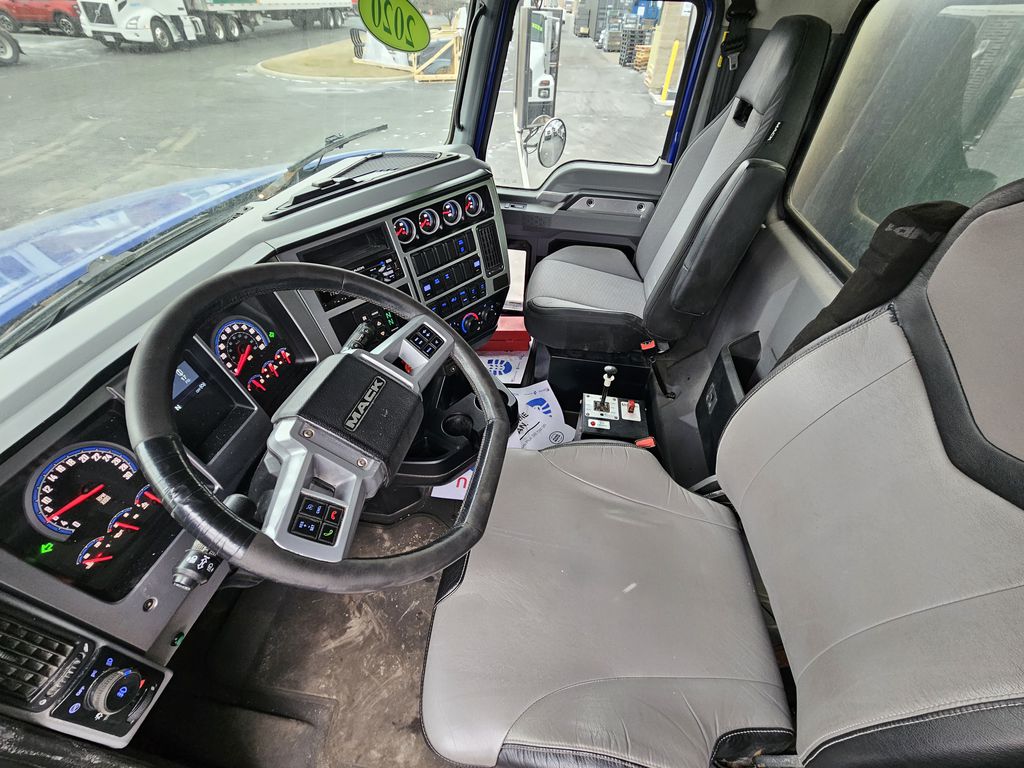 Slide images of 2020 MACK GR64B