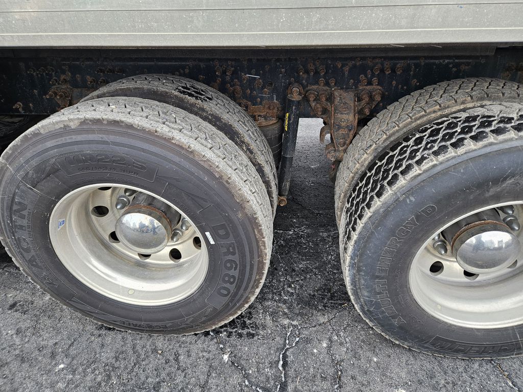 Slide images of 2020 MACK GR64B
