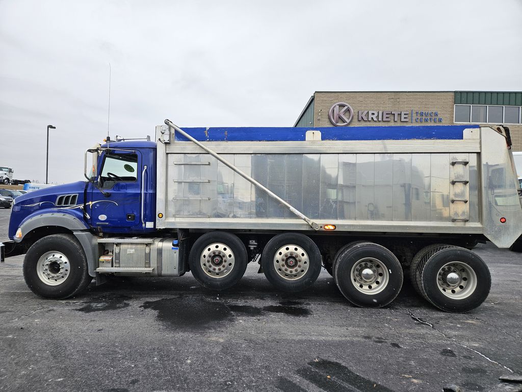 Slide images of 2020 MACK GR64B