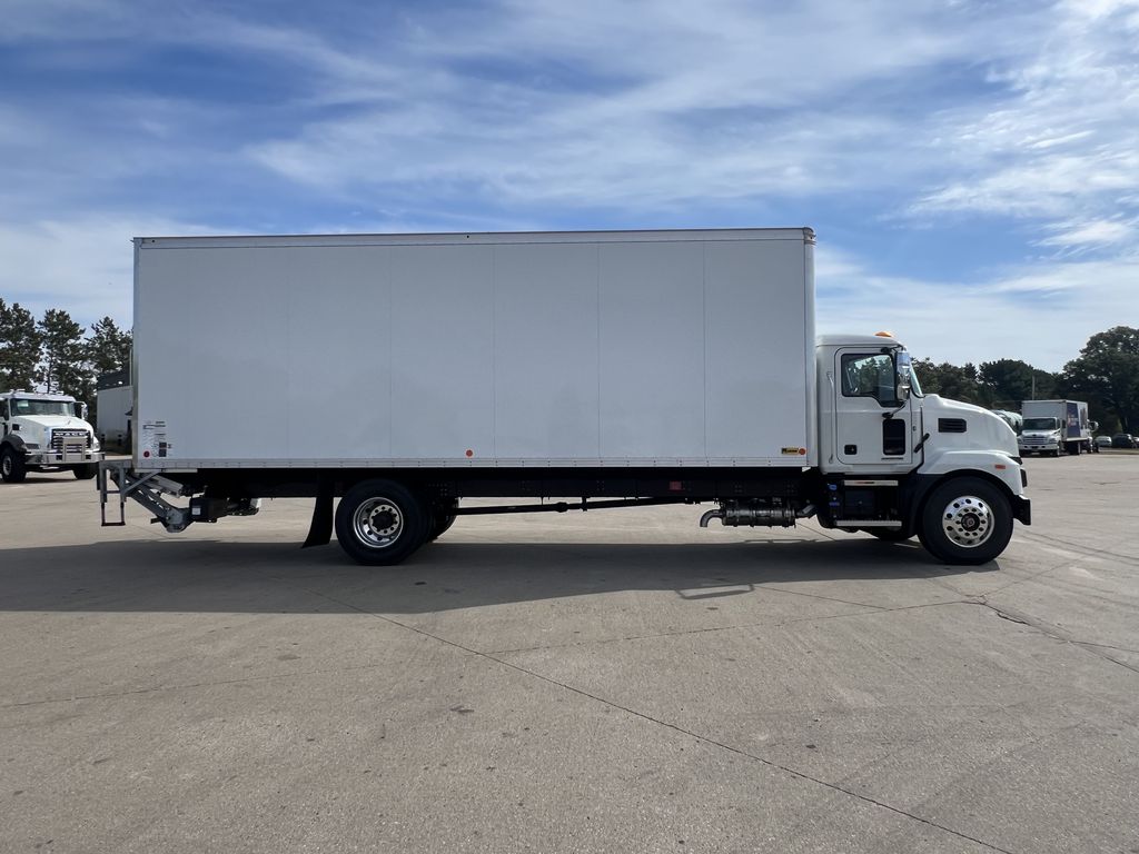 Slide images of 2025 MACK MD642