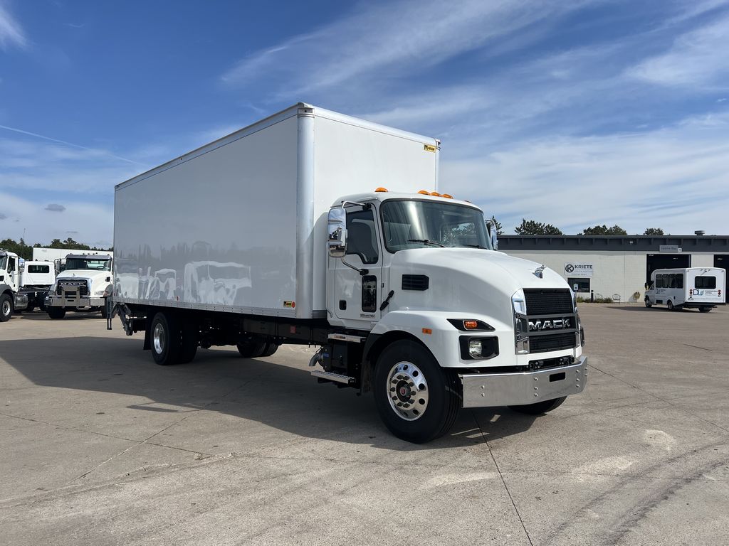 Slide images of 2025 MACK MD642