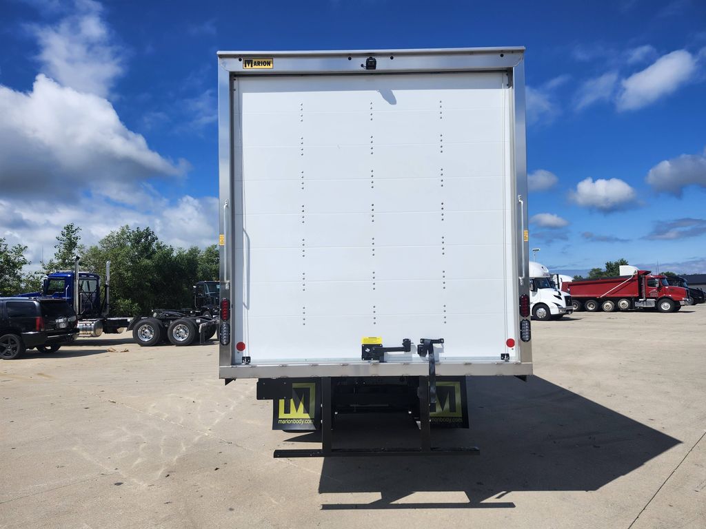 Slide images of 2025 MACK MD642