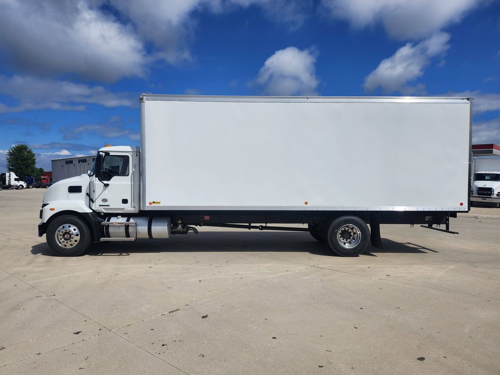Slide images of 2025 MACK MD642