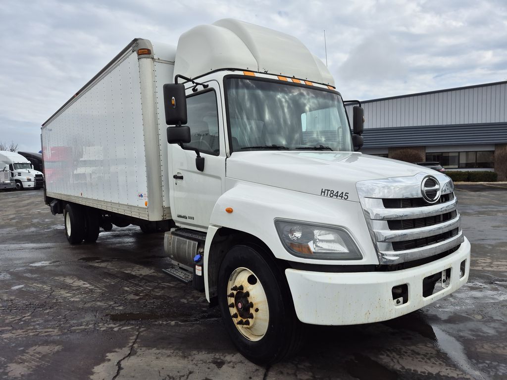 Slide images of 2018 HINO 338
