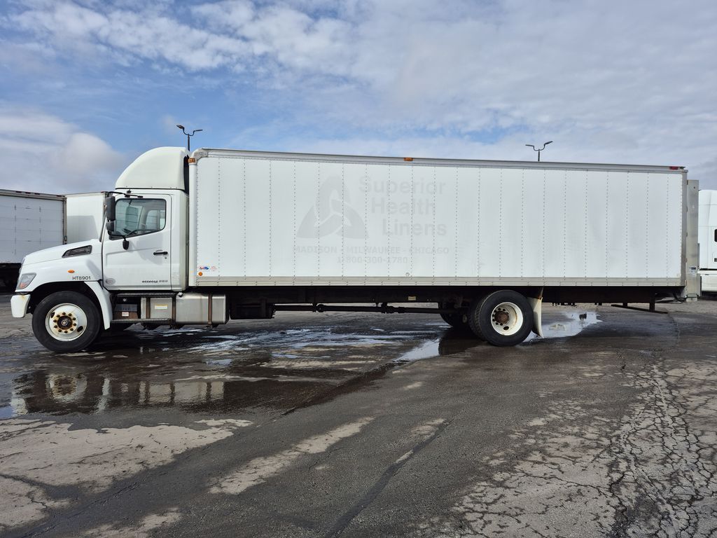 Slide images of 2018 HINO 338
