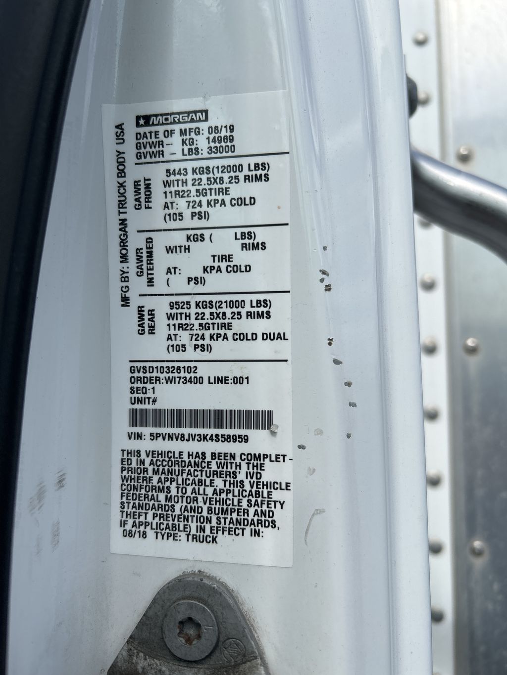 Slide images of 2019 HINO 338