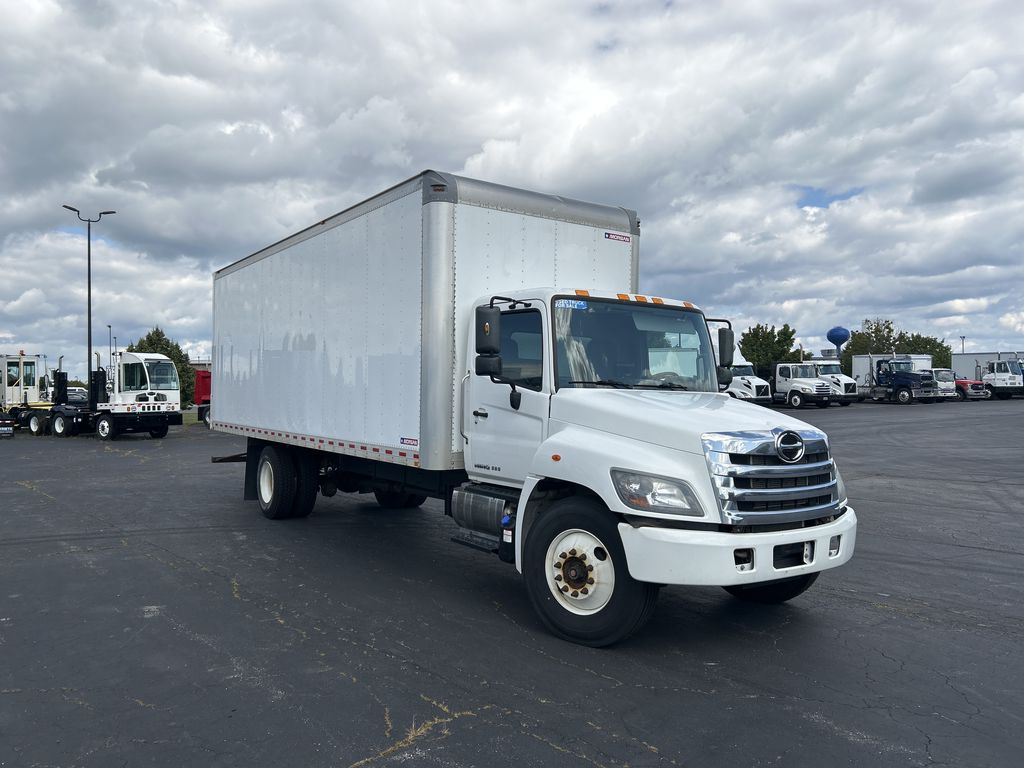 Slide images of 2019 HINO 338