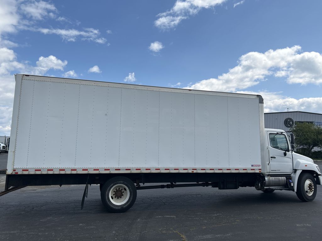 Slide images of 2019 HINO 338