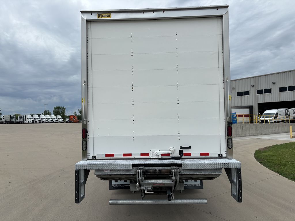Slide images of 2022 MACK MD642