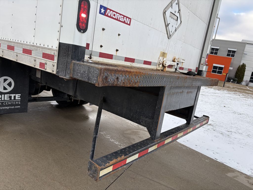 Slide images of 2021 MACK MD742