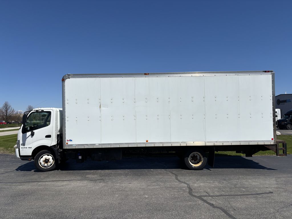 Slide images of 2018 HINO 195