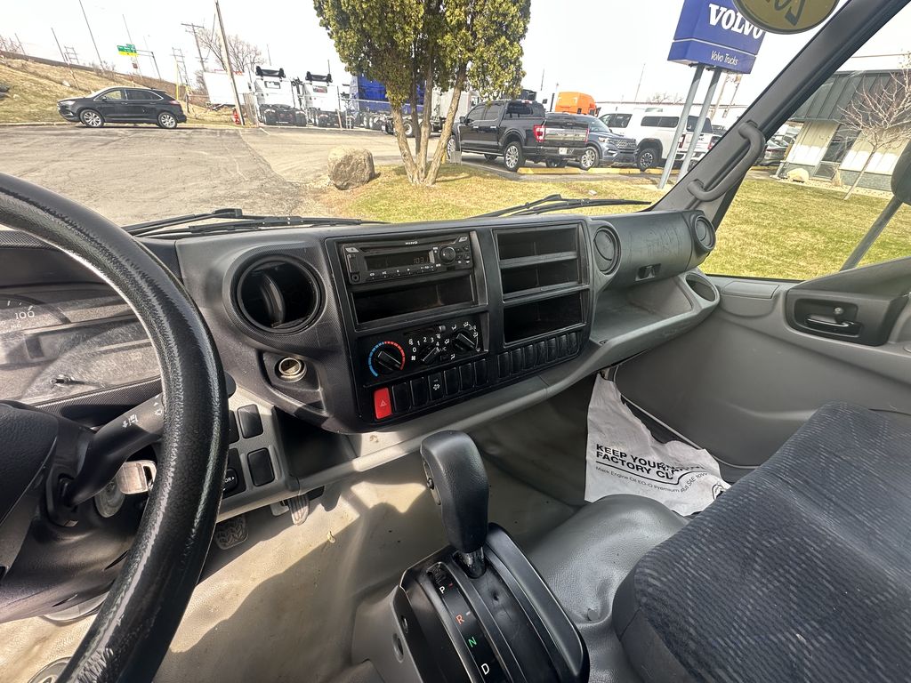 Slide images of 2018 HINO 155
