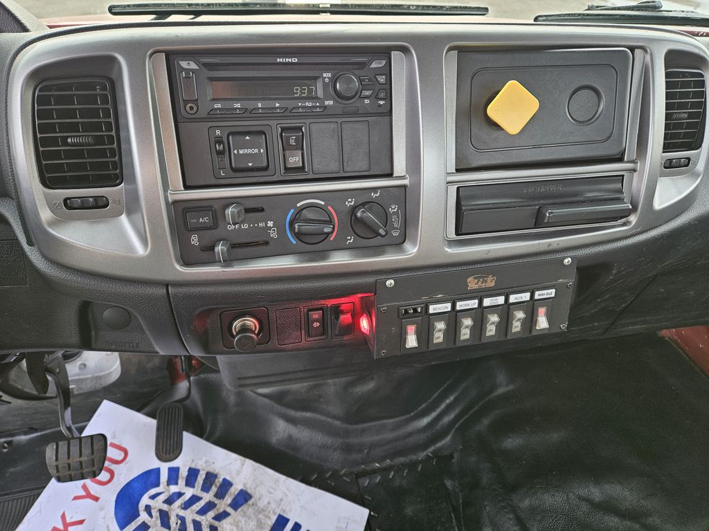 Slide images of 2019 HINO 268A