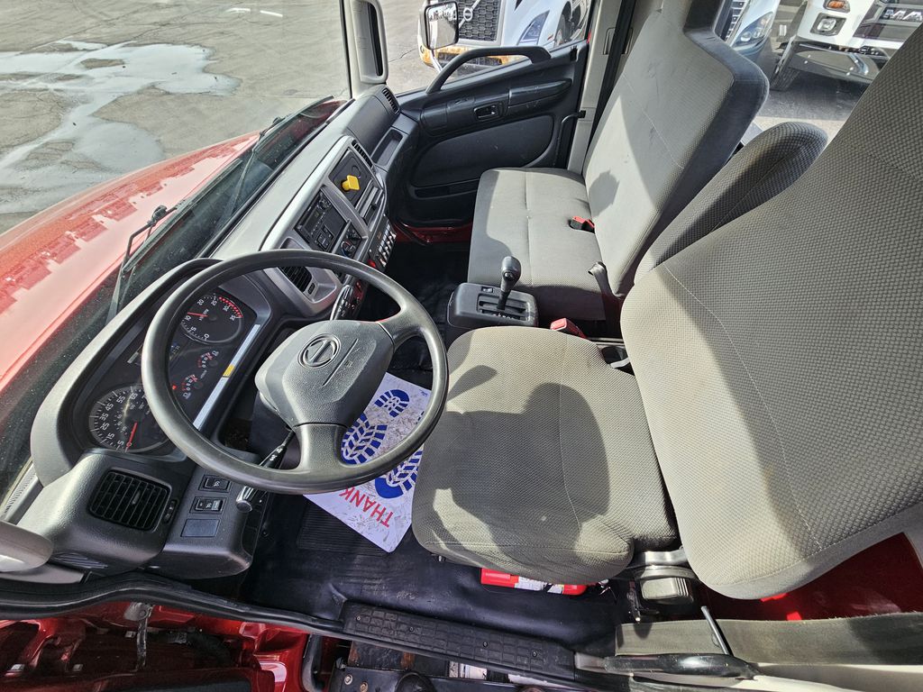 Slide images of 2019 HINO 268A