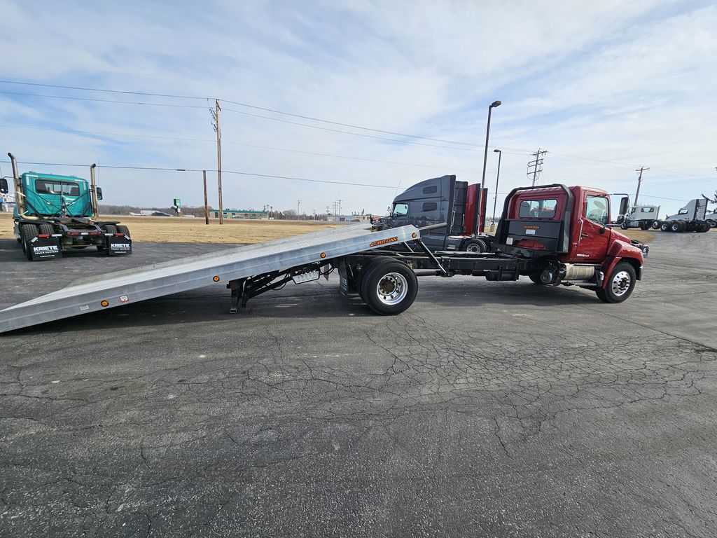 Slide images of 2019 HINO 268A