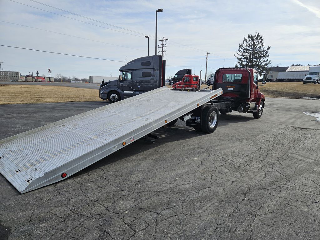 Slide images of 2019 HINO 268A