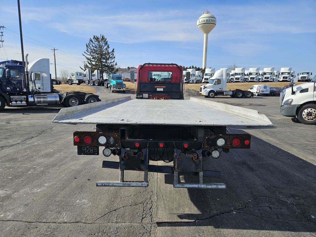 Slide images of 2019 HINO 268A