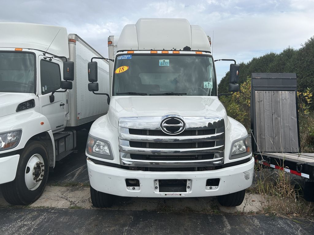 Slide images of 2019 HINO 338
